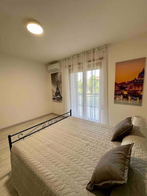 Appartamento Luminoso Domus Eur Рим Екстер'єр фото